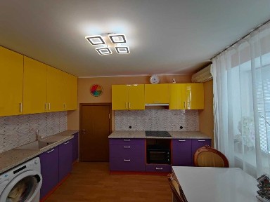 Продається 2к квартира в мікрорайоні Пирогово