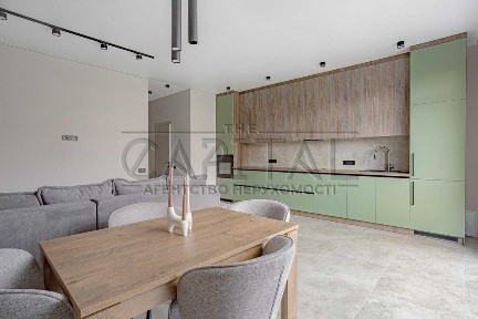 Продаж двоповерхового таунхаусу Осокорки 109 м2 з ремонтом