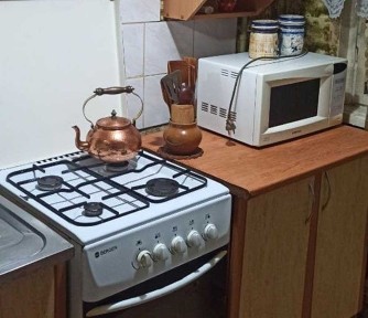 Продам 3-комнатную квартиру, Черёмушки. Радостная / Дом мебели