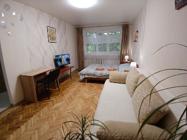 Терміново оренда 1 км квартири в центрі міста на Богуна