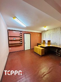 Оренда квартири під бізнес, цоколь, вул. Перемоги