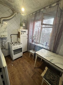 Здаю 2 кімнатну у центрі