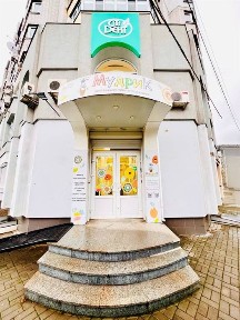 Продаж унікального фасадного приміщення в ЦЕНТРІ, вул. Б.Хмельницького