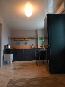 Сдам просторную 2 комнатную квартиру ремонт 12 квартал 75 метров