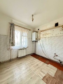 Продаж 2-кімн. квартири, 43.5 м², інд. опалення, 10 хв до площі Ринок