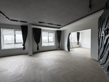 ‼️Продаж просторої 3-км кв з видом на Ратушу