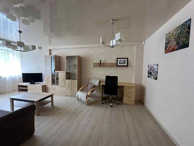 Світло не вимикають! Оренда 2.х квартири вул Б. Хмельницького 39