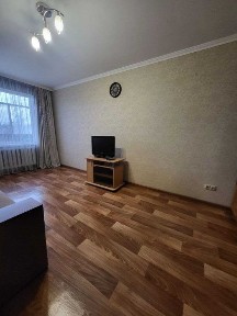 Оренда 2 кімнатної квартири вул. Семиренківська.