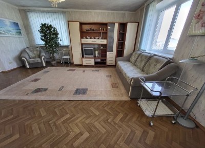 Реальная 2-ка на Гагарина, метро Левада