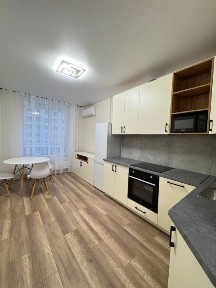 1 к квартира з ремонтом та меблями