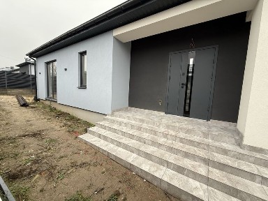 Окремий будинок від забудовника в Шкуринцях з гаражем