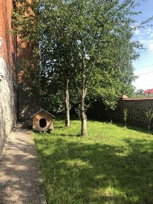 Оренда просторого окремого будинку з власним двором