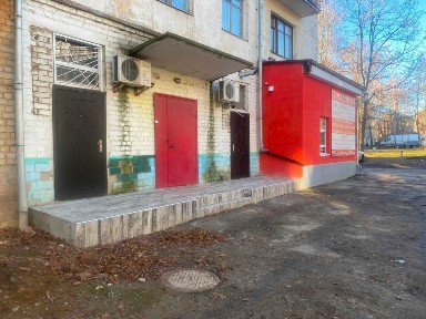 Оренда фасадного комерційного приміщення на Ремзаводі! DI