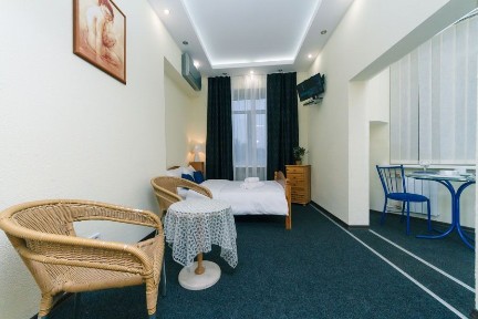 Затишка 1 кімнатна квартира в центре Киева по вул. михайлівская 22 б