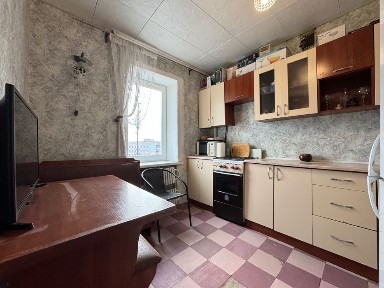 Снимите двухкомнатную квартиру на улице Василя Макухи, район Образцова