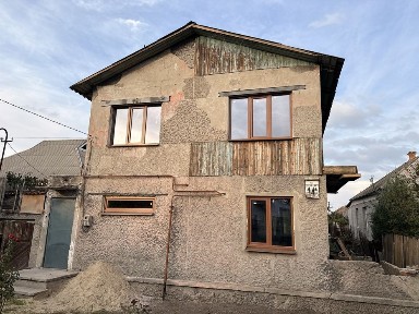 Дом 2 км от Каравана Обмен на Авто