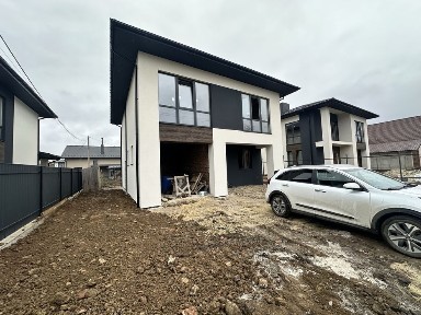 Продаю будинок в Крихівцях готовий до ремонту. Поруч вул Садова.