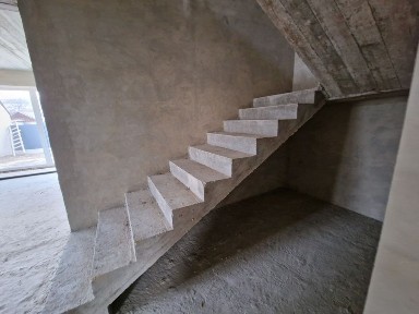 Продаж дуплеса неподалік кінотеатру Космос 160м2 гараж 3,9 сот. землі