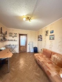 Продам 2к вул. Заливна, 13