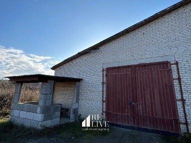 Виробничо-складське приміщення 5км. від міста