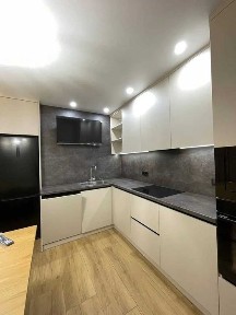 Продаю ГОТОВУ 2 кім. квартиру в сучасному ЖК, поруч т. ц.