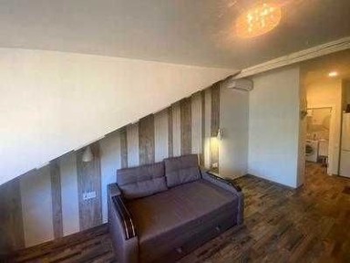 Оренда сучасної квартири у центрі Львова біля площі Митної.