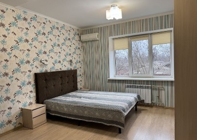 Оренда 2х кімнатної квартири у Дніпровському р-ні (Рекордна 9)