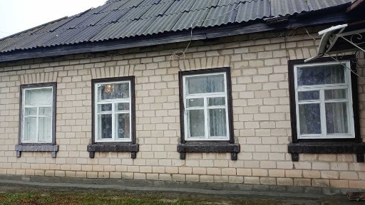 Цегляний будинок з ванною та туалетом, Ротмістрівка