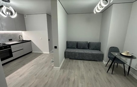 Продаж 2к квартири 58 кв. м на вул. Смакули