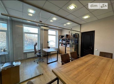 Київ, Шевченківський, вулиця Нижній Вал 15