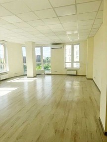 0%. Офісний блок біля Львівської площі (метро Золоті Ворота)