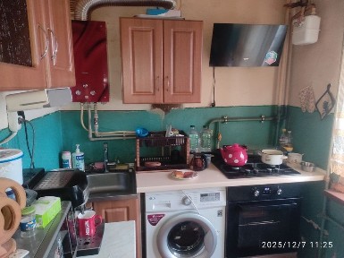 Здам 3х-кім Проспект - спорт товари. Світло не вимикають!