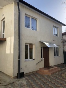 Двохповерховий особняк подобово