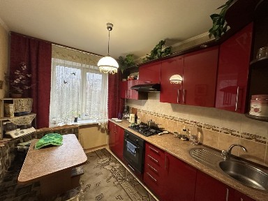 Квартира 3-к покращеного планування. Ближнє замостя.