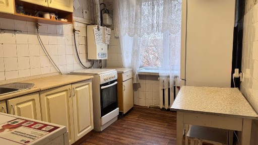 Продаж трикімнатної квартири біля Плеяди