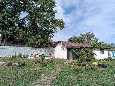 Продам будинок біля озера