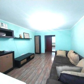 Продається 3 кімнатна квартира р - н Центр поруч 14 школи, не кутова.