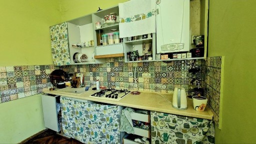 Продається 3-кімнатна квартира.