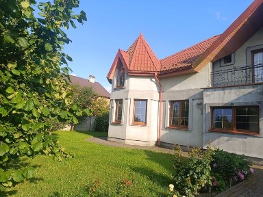 Продаж будинку з гаражем в с Бартатів