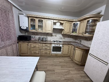 Продаж 3-кімнатна квартира р-н Росвигово