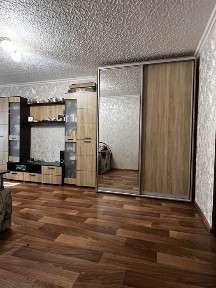 Продаж 3 кім. квартири ( Критий ринок)