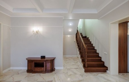 Сдам дом Чапаевка ресторан Fabius та ФК «Дінамо»