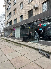 Здам фасад 85 м2 на вул. Кудряшова /Ліпкивського Залізнчнй. Вокзал