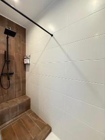 Дуплекс сел. Гостомель шукає нового власника