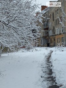 Продаж кімнати 28.5 кв. м на вул. Комарницького 16 • ID 28026340