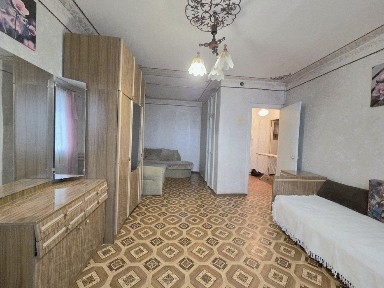 1к ж/м Красный Камень 4г, свет есть