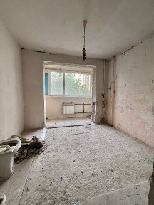 1 кімнатна, підготовлена під ремонт