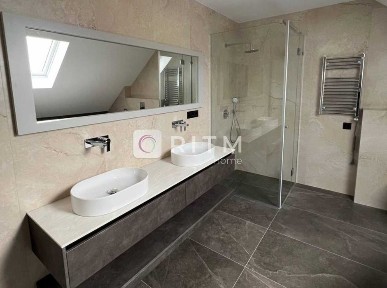 Продається сучасний будинок з якісним ремонтом