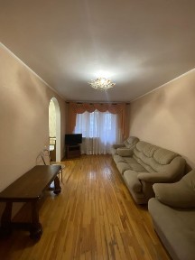 Квартира в гарному стані, район ценрального ринку!