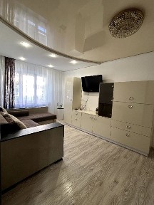 Простора 3-кімнатна квартира в центрі міста